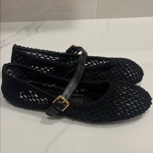 Arezzo Black Women's Mary Jane Crochet Flats with Buckle size 9